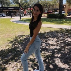 Meet your Posher, Mackenzie